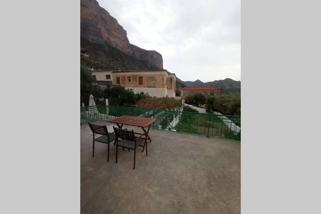 Afroditis'S & Makis'S Apartment Λεωνίδιο Εξωτερικό φωτογραφία
