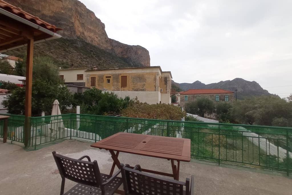 Afroditis'S & Makis'S Apartment Λεωνίδιο Εξωτερικό φωτογραφία
